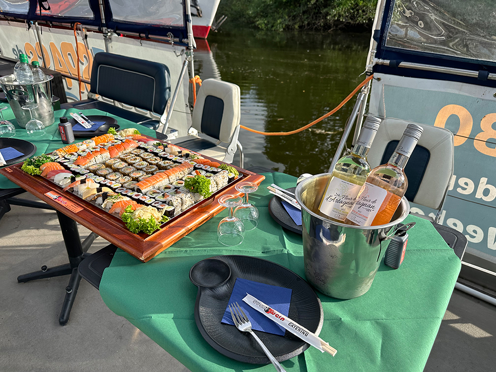 Sushi auf der Elbe Bild Pizzafahrt